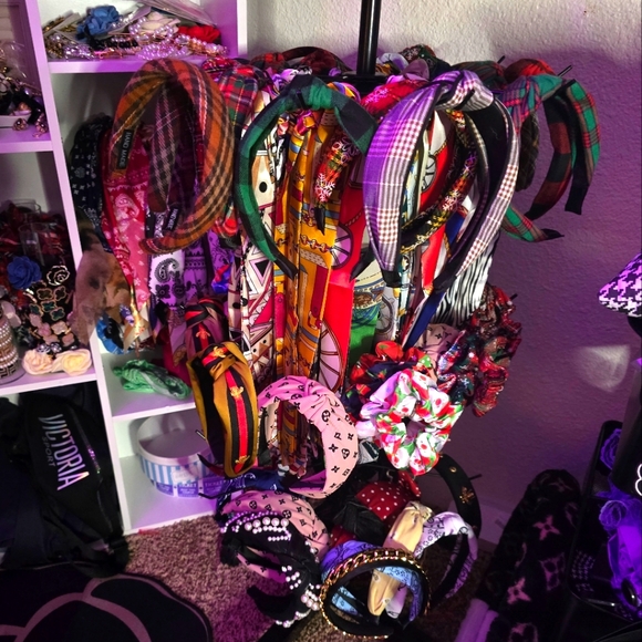 Beautiful Unbranded Headbands (PRICE IS FOR 1) - Picture 2 of 5